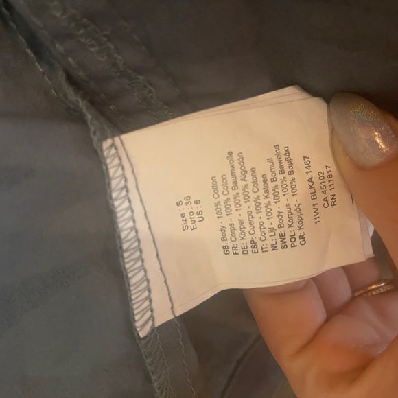 Bench Jacket (like new) Size Small - Picture 3 of 3